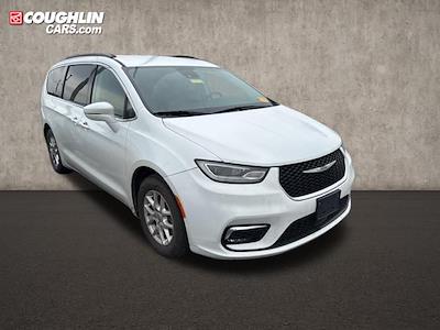 Used 2022 Chrysler Pacifica - photo 1