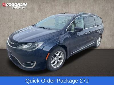 Used 2018 Chrysler Pacifica - photo 1