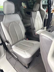 2017 Chrysler Pacifica FWD Minivan for sale #MA19787A - photo 1