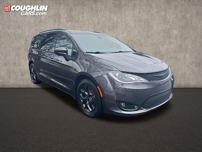 Used 2019 Chrysler Pacifica - photo 1