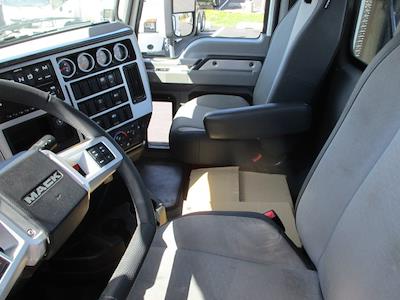 Used 2020 Mack Anthem - photo 1