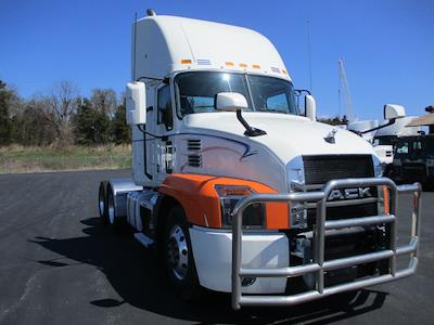Used 2020 Mack Anthem - photo 1