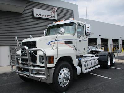 Used 2020 Mack Pinnacle Mack MP8 Semi Truck for sale #1M1PN4GY9LM006993 - photo 1