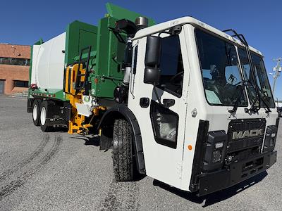 New 2026 Mack LR Garbage Truck for sale #1M2LR2GC8TM011691 - photo 1
