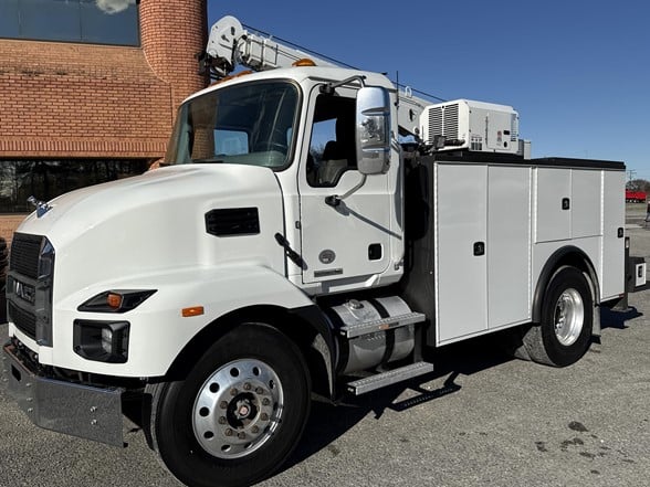 Used 2023 Mack MD6 - photo 5