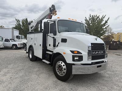Used 2024 Mack MD6 - photo 1