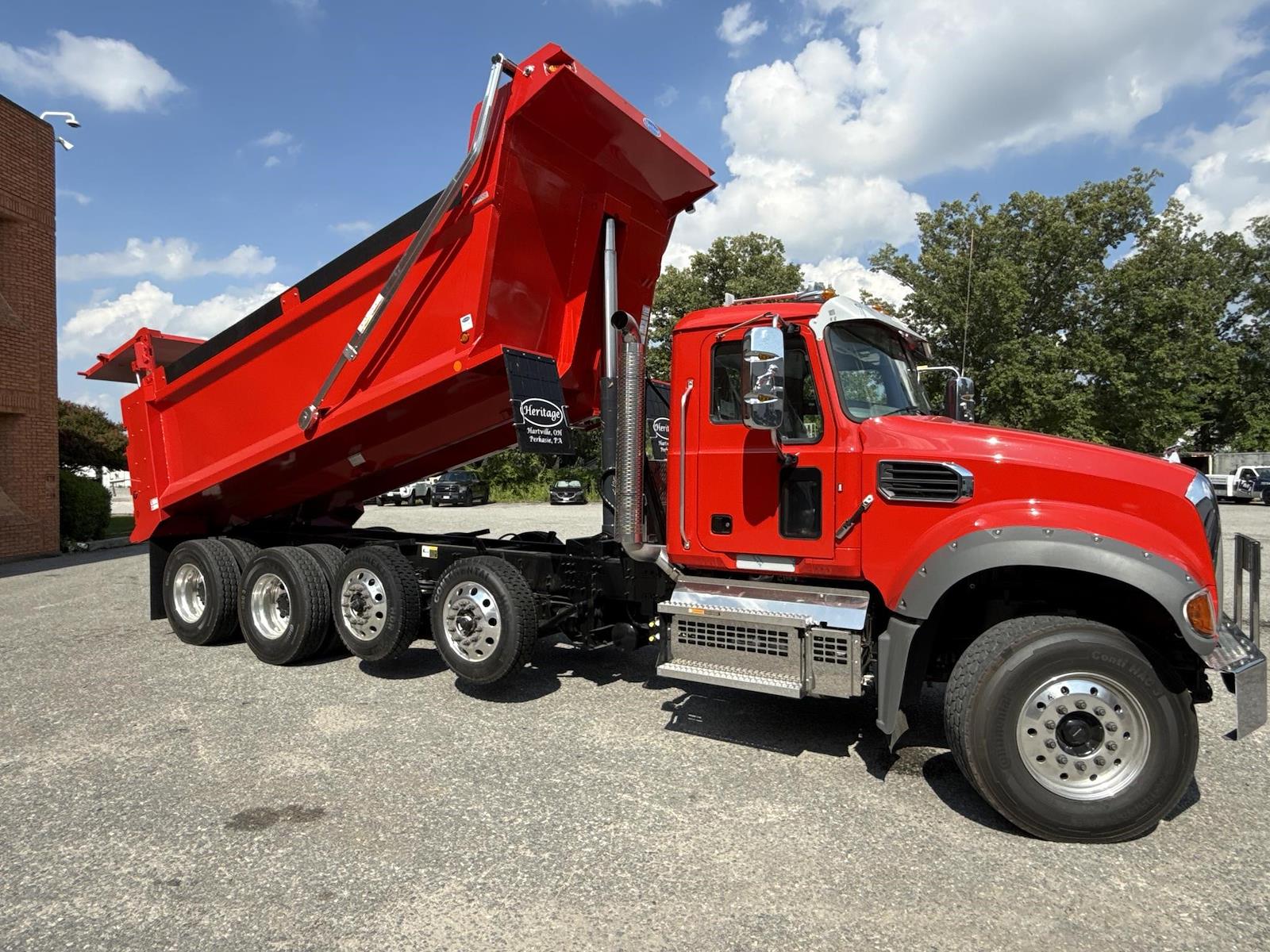 New 2027 Mack Granite - photo 1