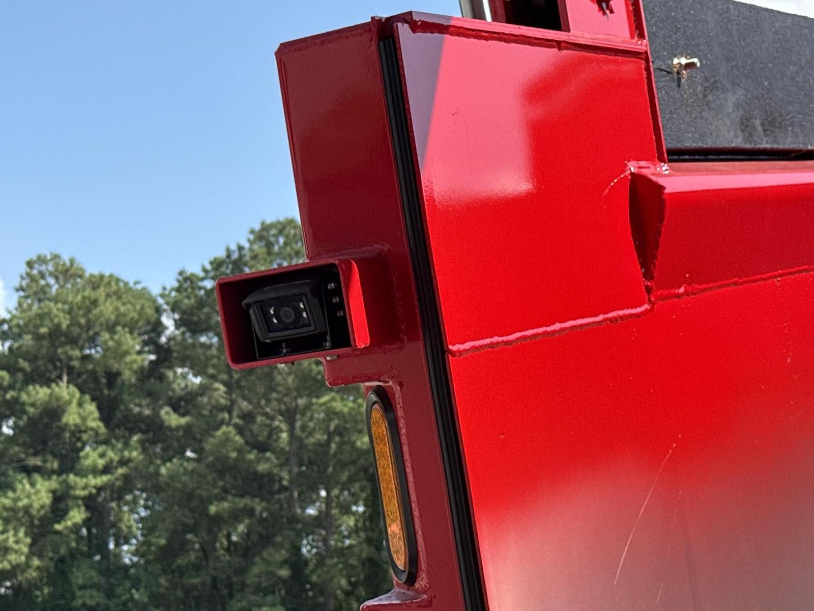 New 2027 Mack Granite - photo 2