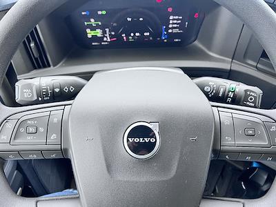 New 2026 Volvo VNL - photo 1