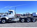 New 2025 Volvo VHD Volvo D13 Semi Truck for sale #4V4KG9EJ7SN684369 - photo 9