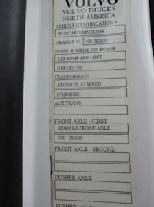 Used 2021 Volvo VNL - photo 1