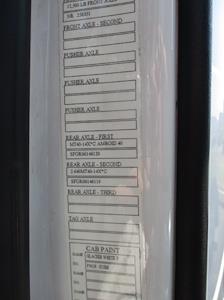 Used 2020 Volvo VNR - photo 1