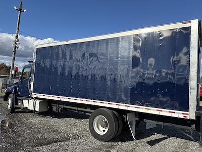 Used 2021 Hino 268A - photo 1