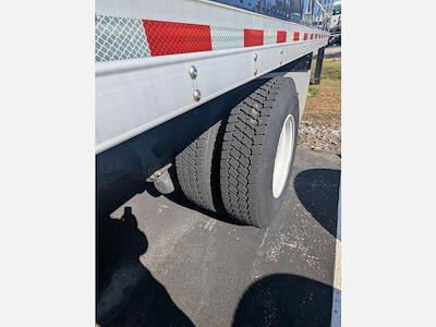 Used 2021 Hino 268A - photo 1