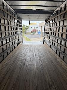 Used 2019 Hino 268A - photo 1