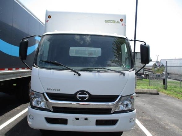 Used 2020 Hino 155 - photo 2