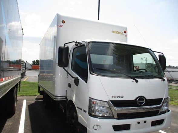 Used 2020 Hino 155 - photo 5