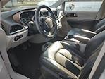 Used 2017 Chrysler Pacifica Minivan thumbnail 3