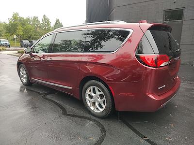 2018 Chrysler Pacifica FWD Minivan for sale #324493A - photo 2