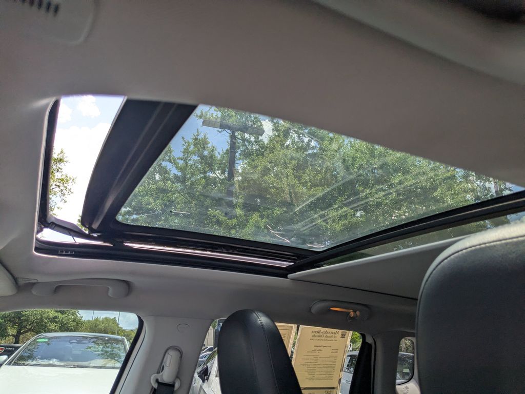 Used 2018 Jeep Compass - photo 10