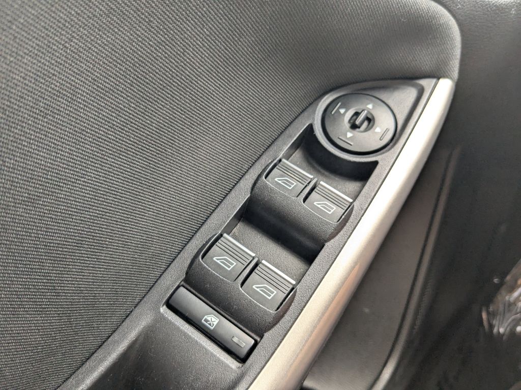Used 2017 Ford Focus - photo 16