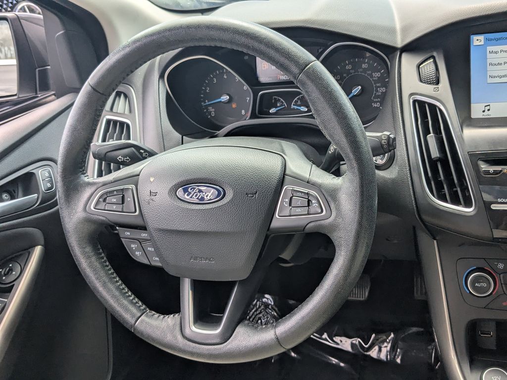 Used 2017 Ford Focus - photo 6