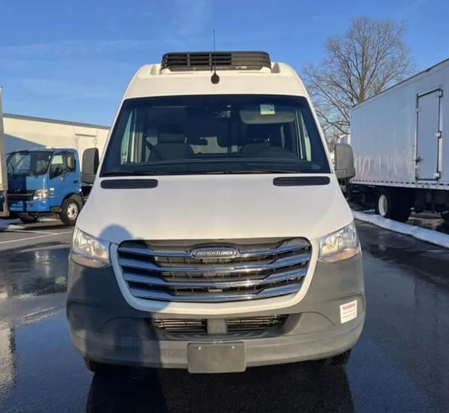 Used 2019 Freightliner Sprinter 3500 - photo 5