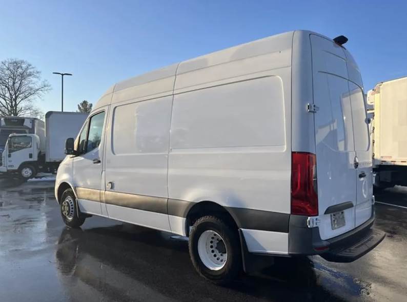Used 2019 Freightliner Sprinter 3500 - photo 7