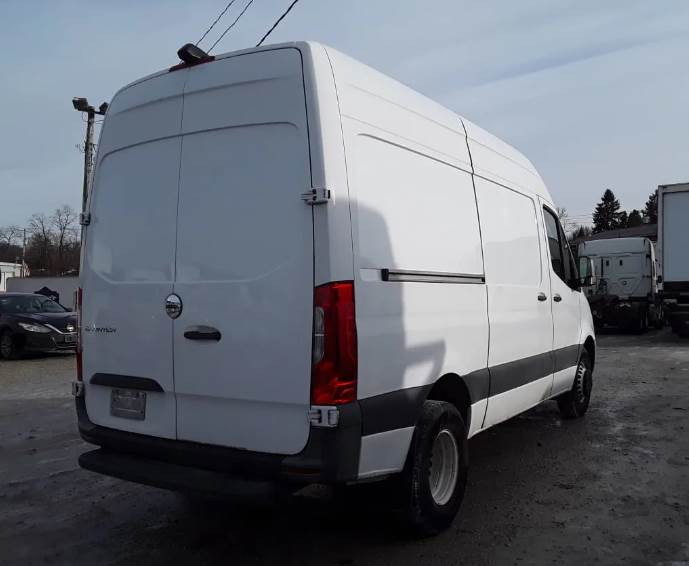 Used 2019 Freightliner Sprinter 3500 - photo 6