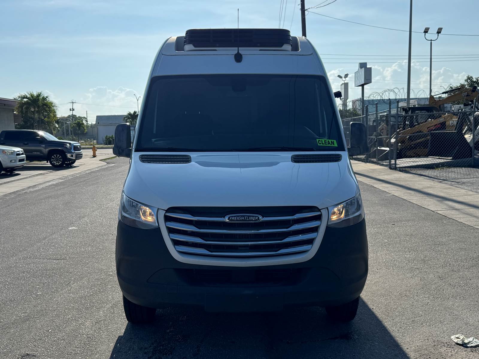 Used 2019 Freightliner Sprinter 3500 - photo 2