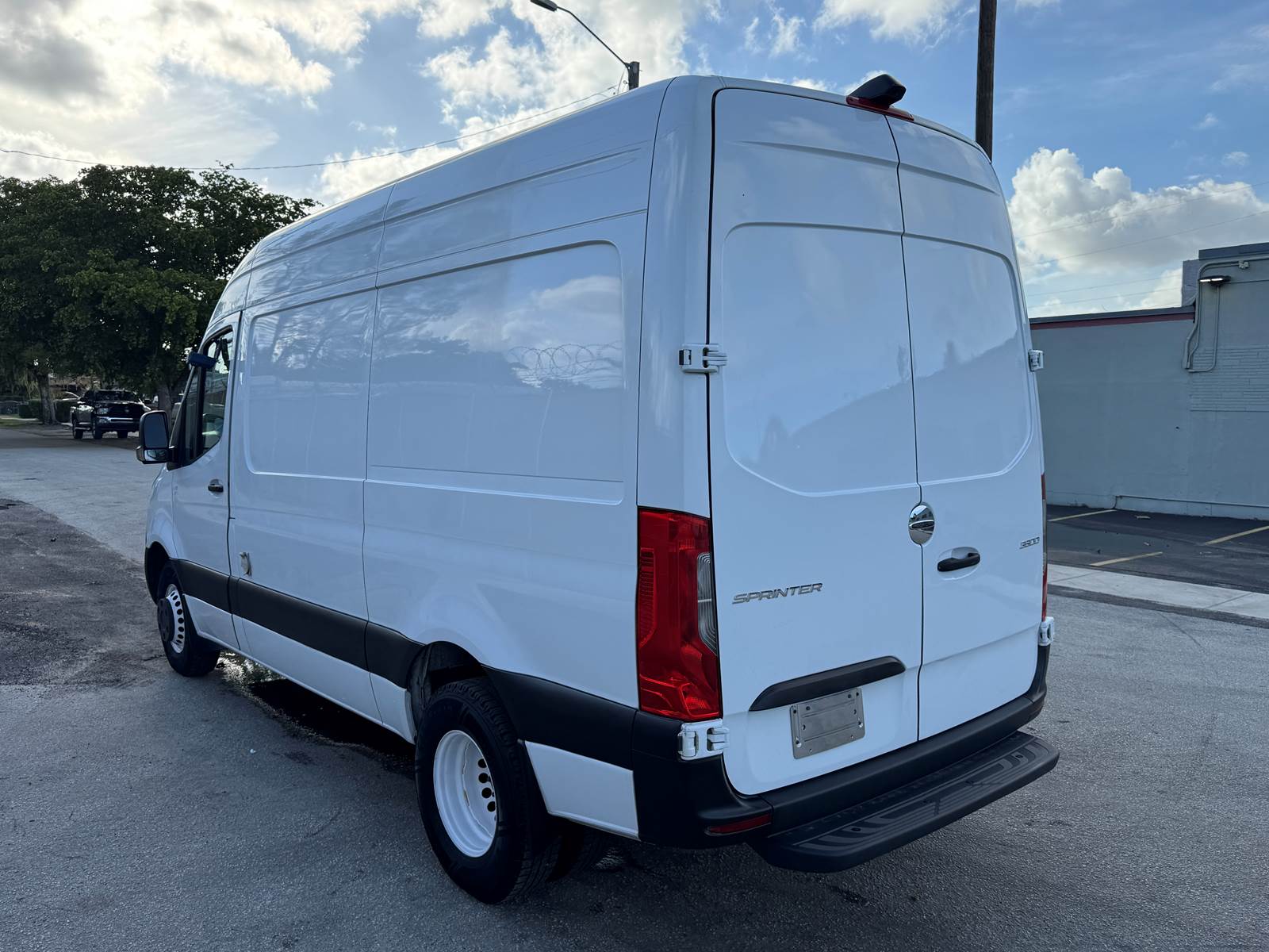Used 2019 Freightliner Sprinter 3500 - photo 11