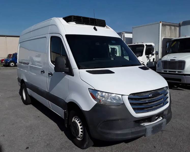 Used 2019 Freightliner Sprinter 3500 - photo 1