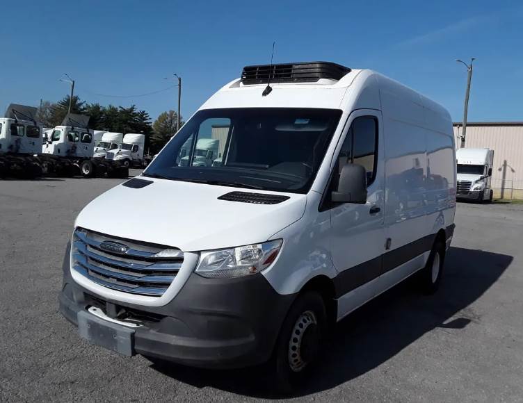Used 2019 Freightliner Sprinter 3500 - photo 6