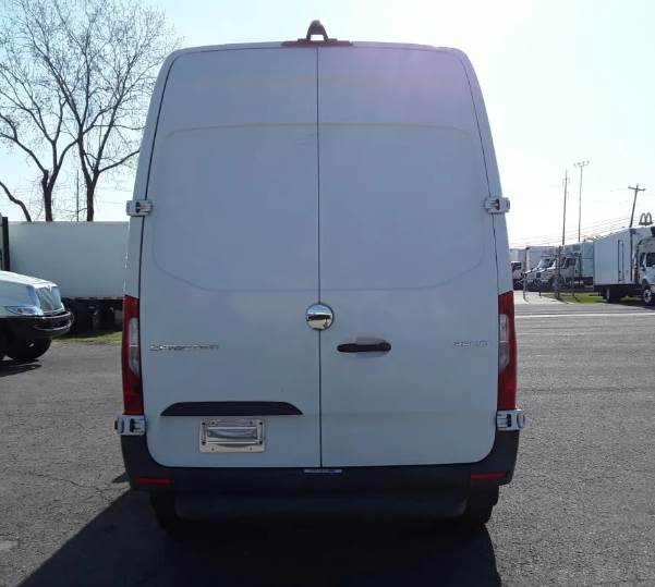 Used 2019 Freightliner Sprinter 3500 - photo 7