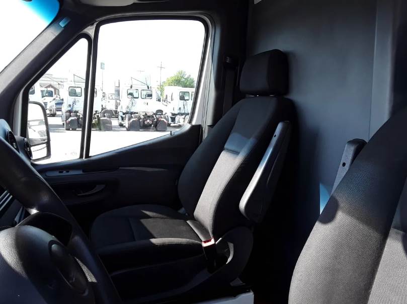 Used 2019 Freightliner Sprinter 3500 - photo 9