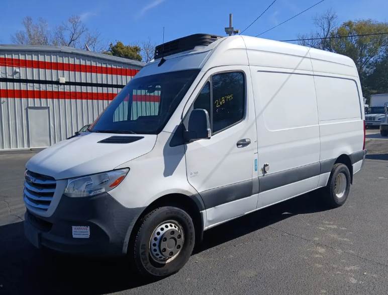 Used 2019 Freightliner Sprinter 3500 - photo 6