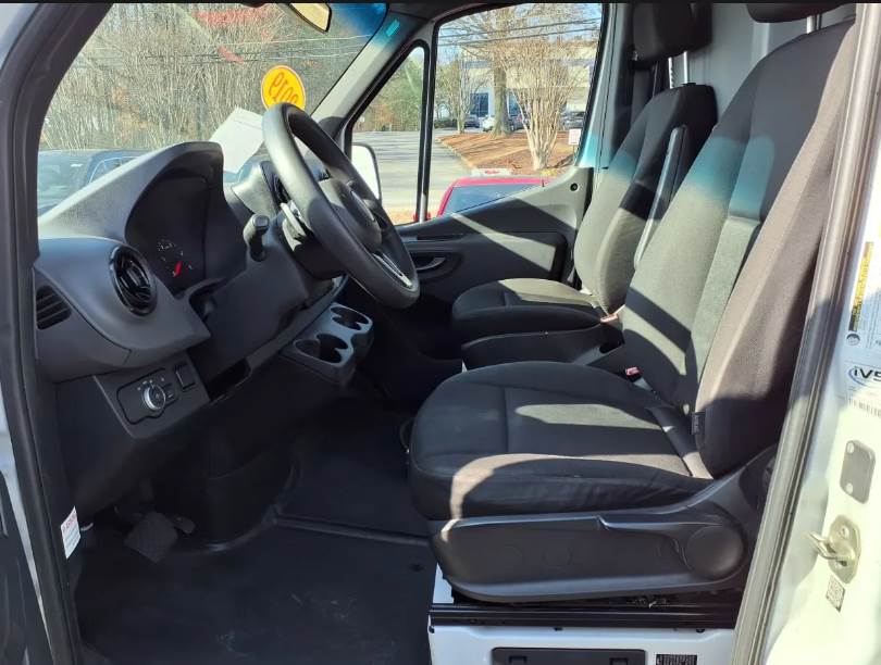 Used 2019 Freightliner Sprinter 3500 - photo 9