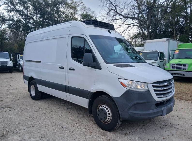 Used 2019 Freightliner Sprinter 3500 - photo 1
