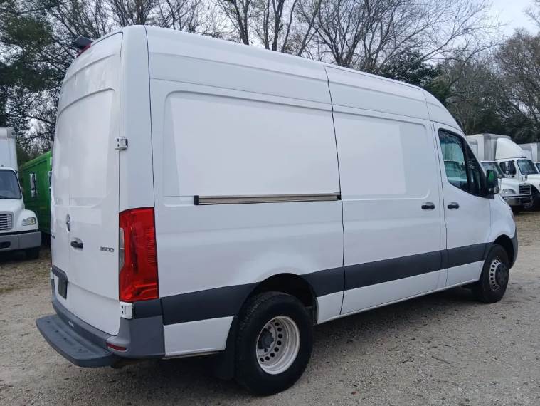 Used 2019 Freightliner Sprinter 3500 - photo 5