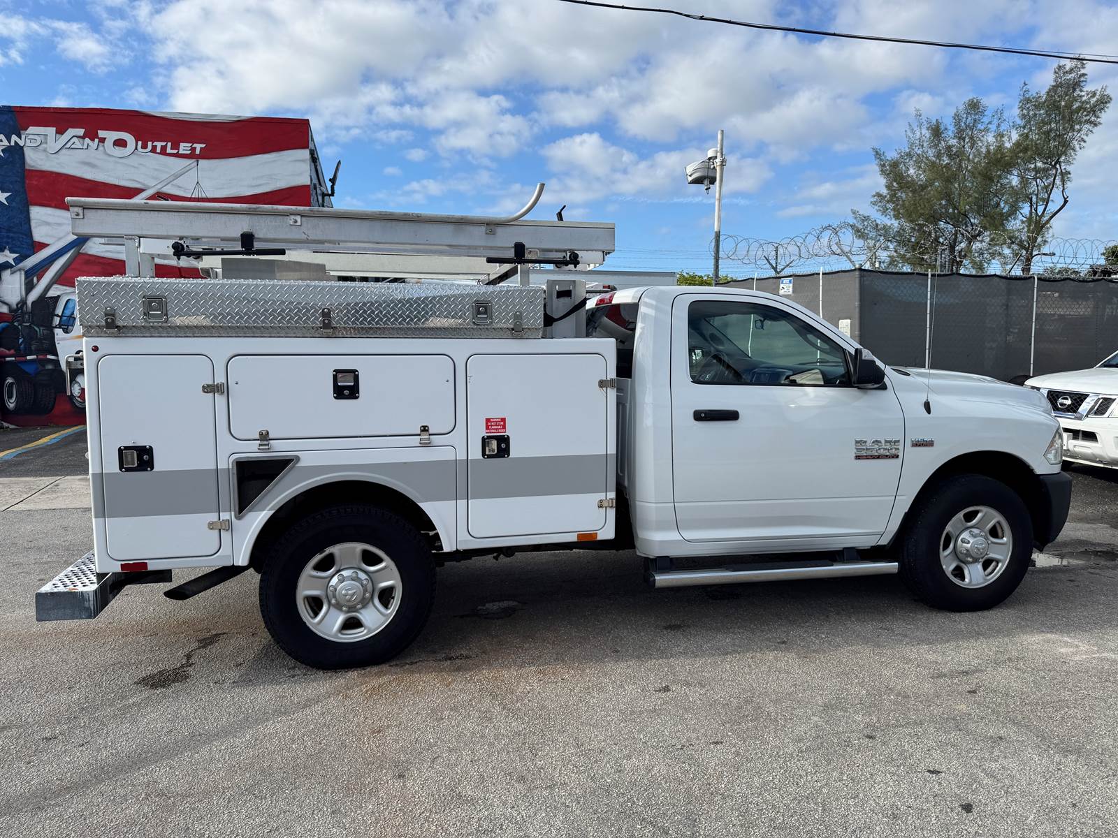 Used 2016 Ram 3500 - photo 17