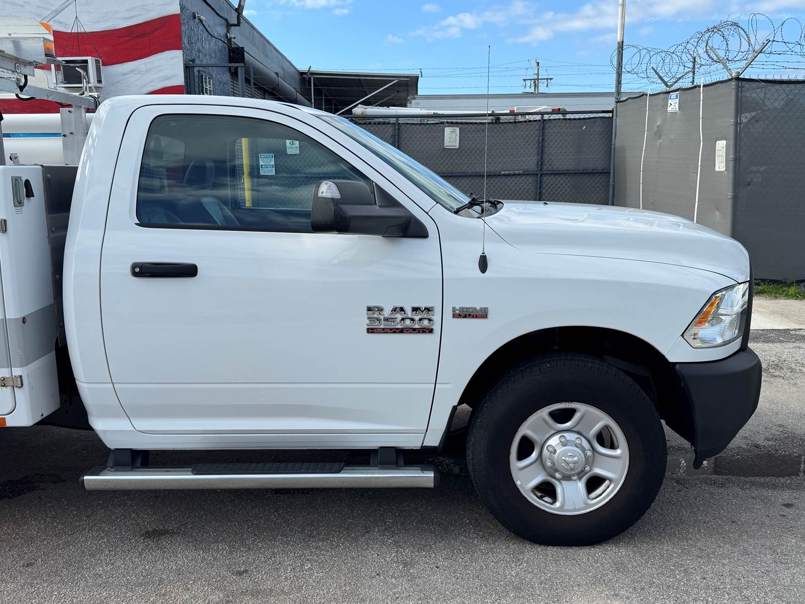 Used 2016 Ram 3500 - photo 20