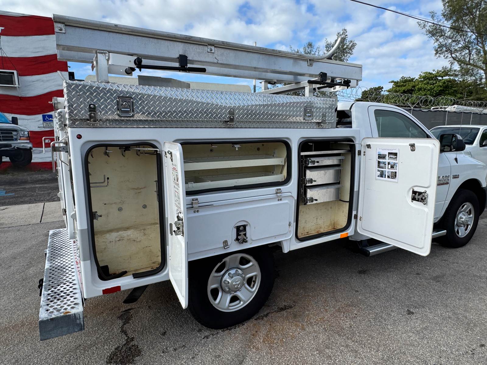 Used 2016 Ram 3500 - photo 24