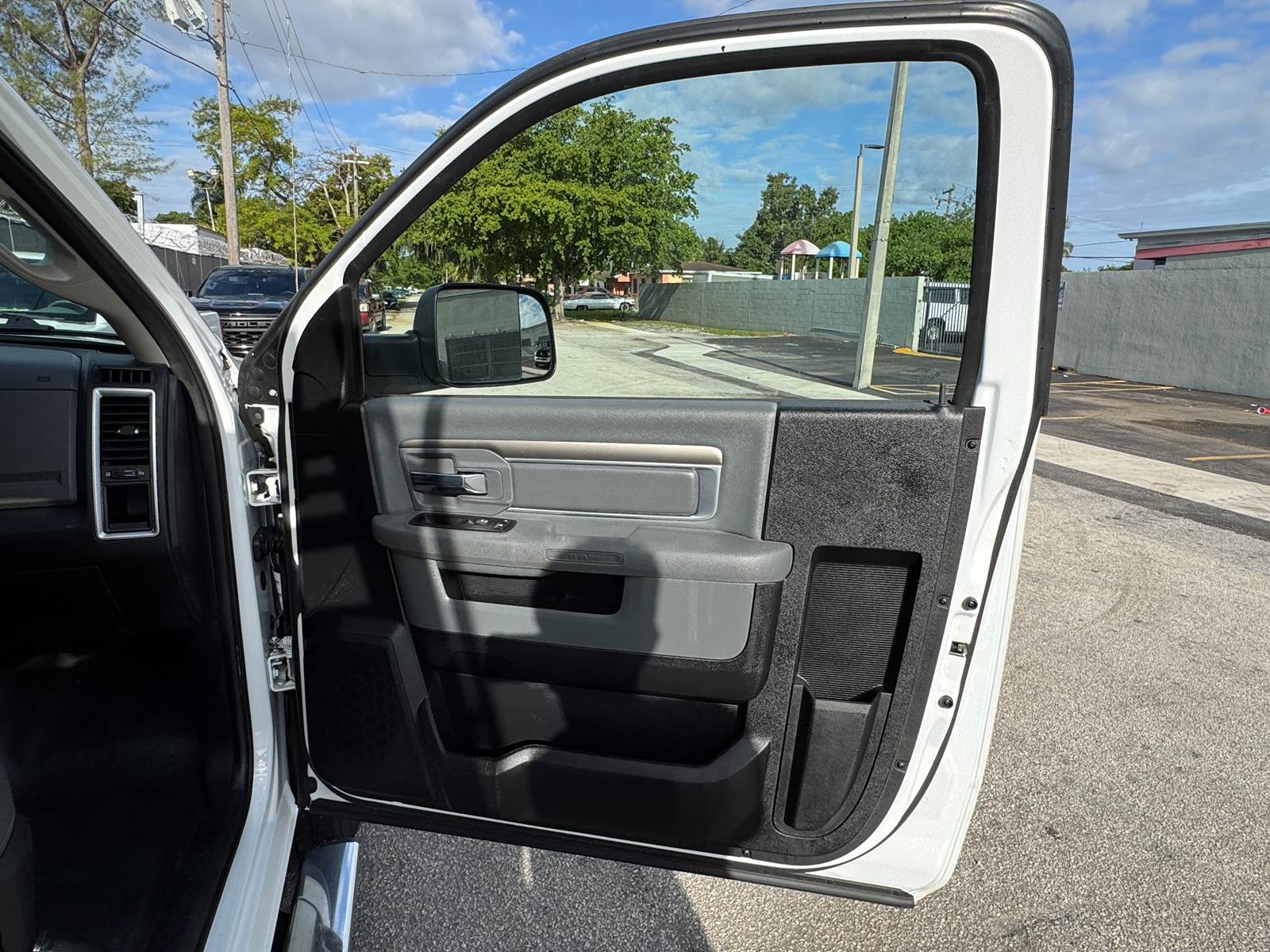 Used 2016 Ram 3500 - photo 50