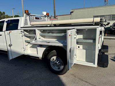 Used 2018 Chevrolet Silverado 2500 Crew Cab Service Truck for sale #208491 - photo 2