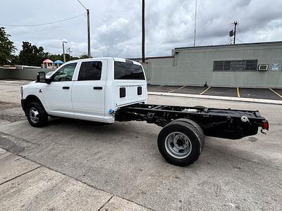 Used 2023 Ram 3500 Crew Cab 60 CA Cab Chassis for sale #513445 - photo 2
