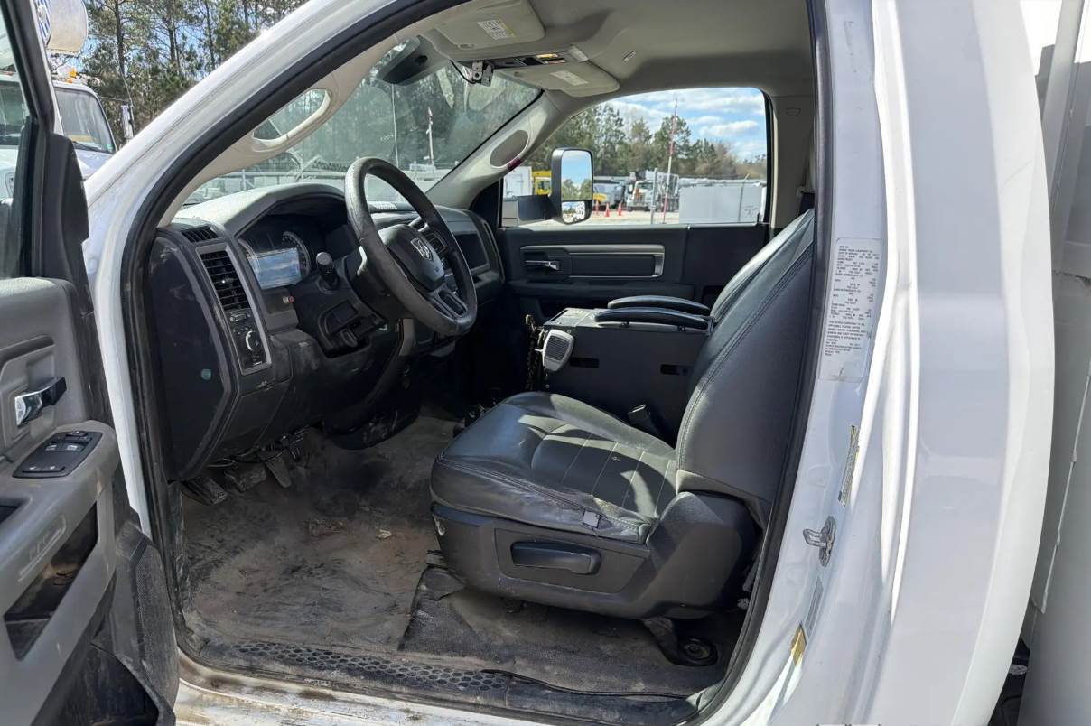 Used 2017 Ram 5500 - photo 11