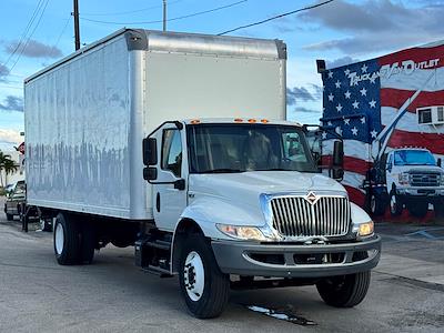 Used 2020 International MV Box Truck with Liftgate for sale #857350 - photo 1
