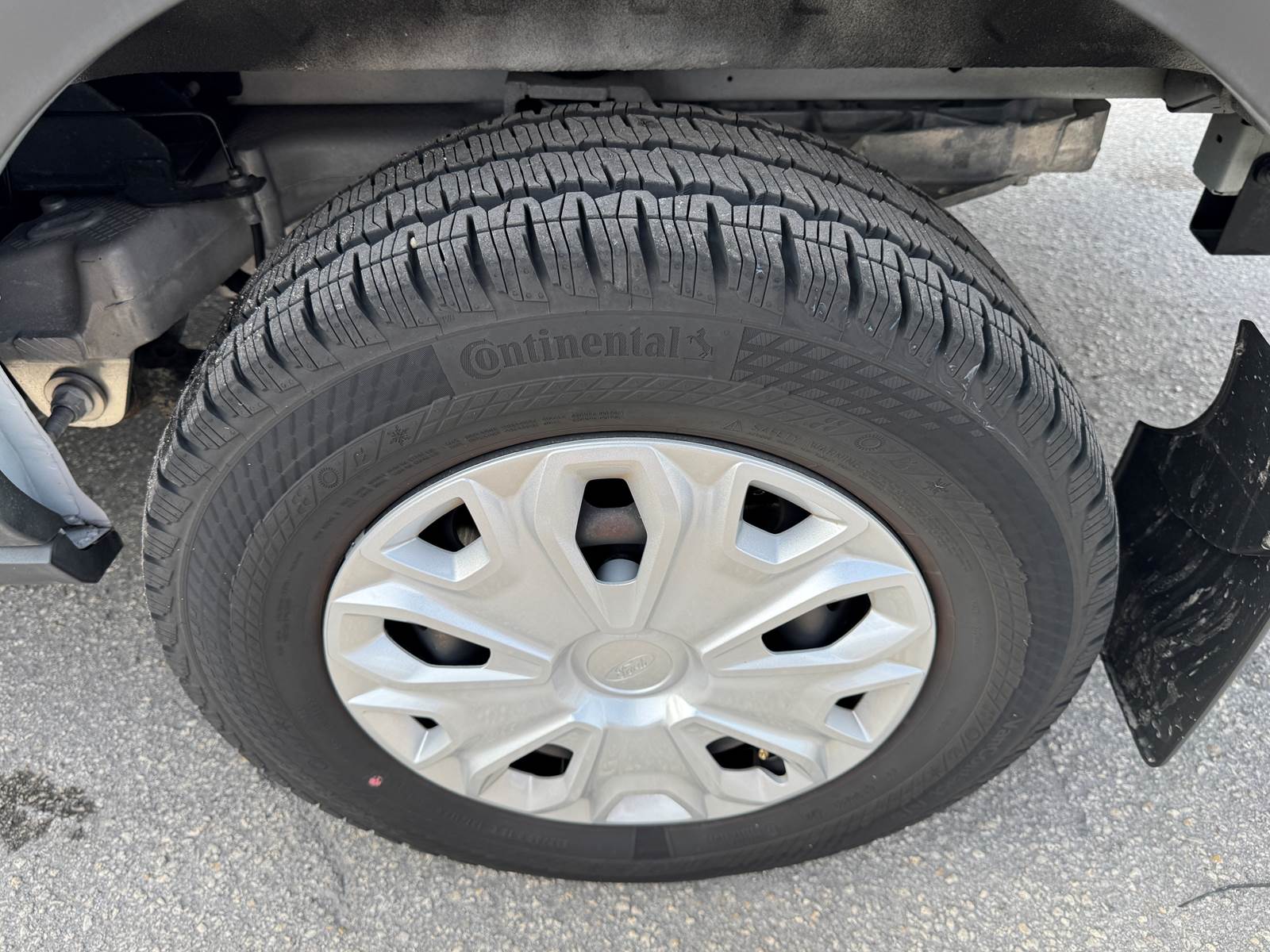 Used 2023 Ford E-Transit 350 - photo 18