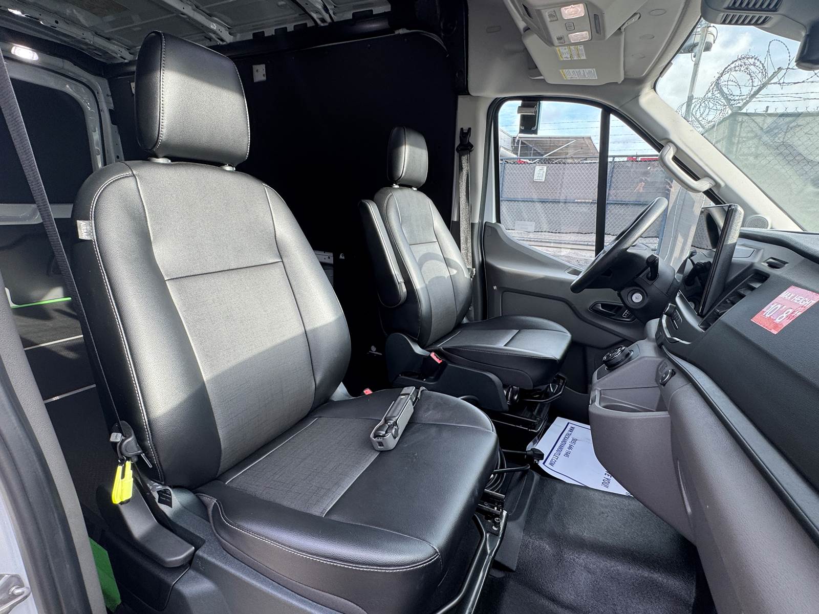 Used 2023 Ford E-Transit 350 - photo 41