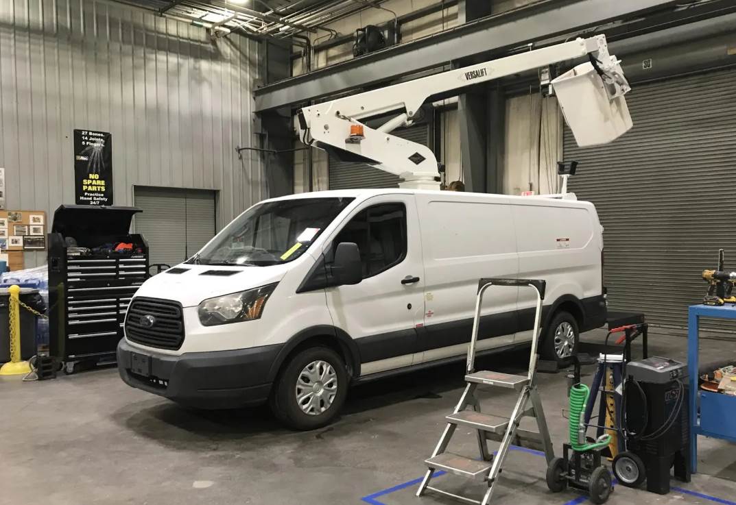 Used 2017 Ford Transit 350 - photo 1